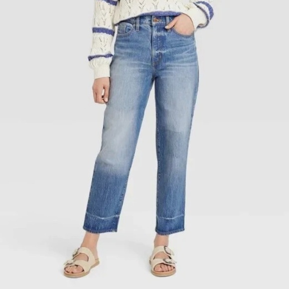 Universal Thread Denim - Universal Thread Vintage Straight Medium Blue Denim Straight Leg Jeans Size 8 R